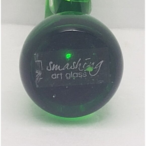 Smashing Art Glass The Koru In Emerald Symbolises Life Growth Strength And Peace - Picture 6 of 8